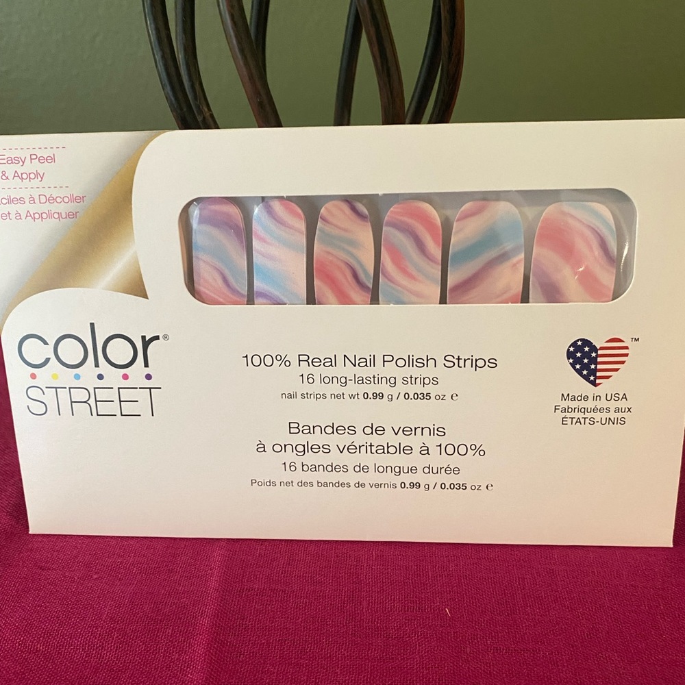 Colorstreet nail strips Cotten Candy Swirl